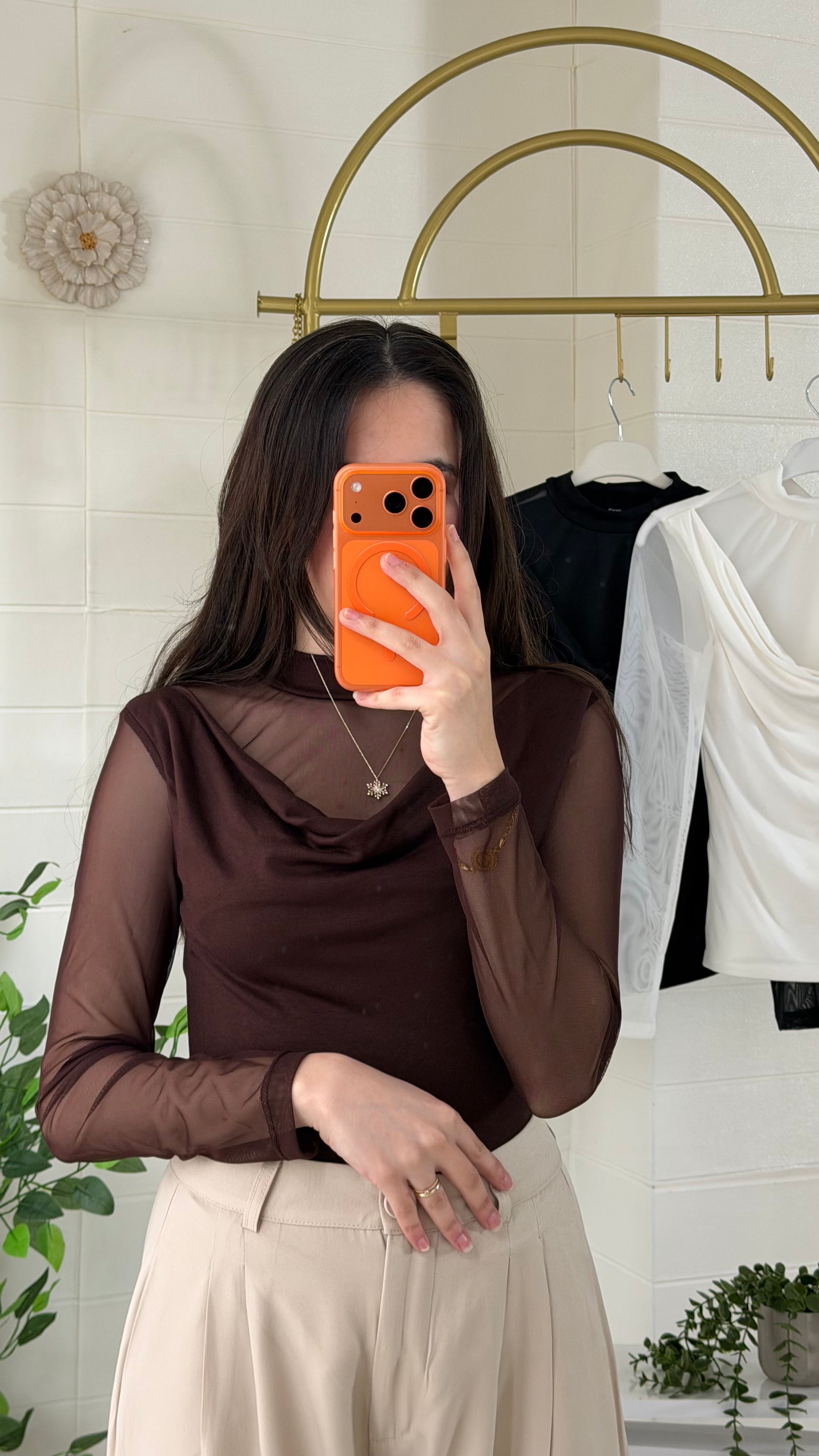 Tül Garnili Degaje Yaka Bluz