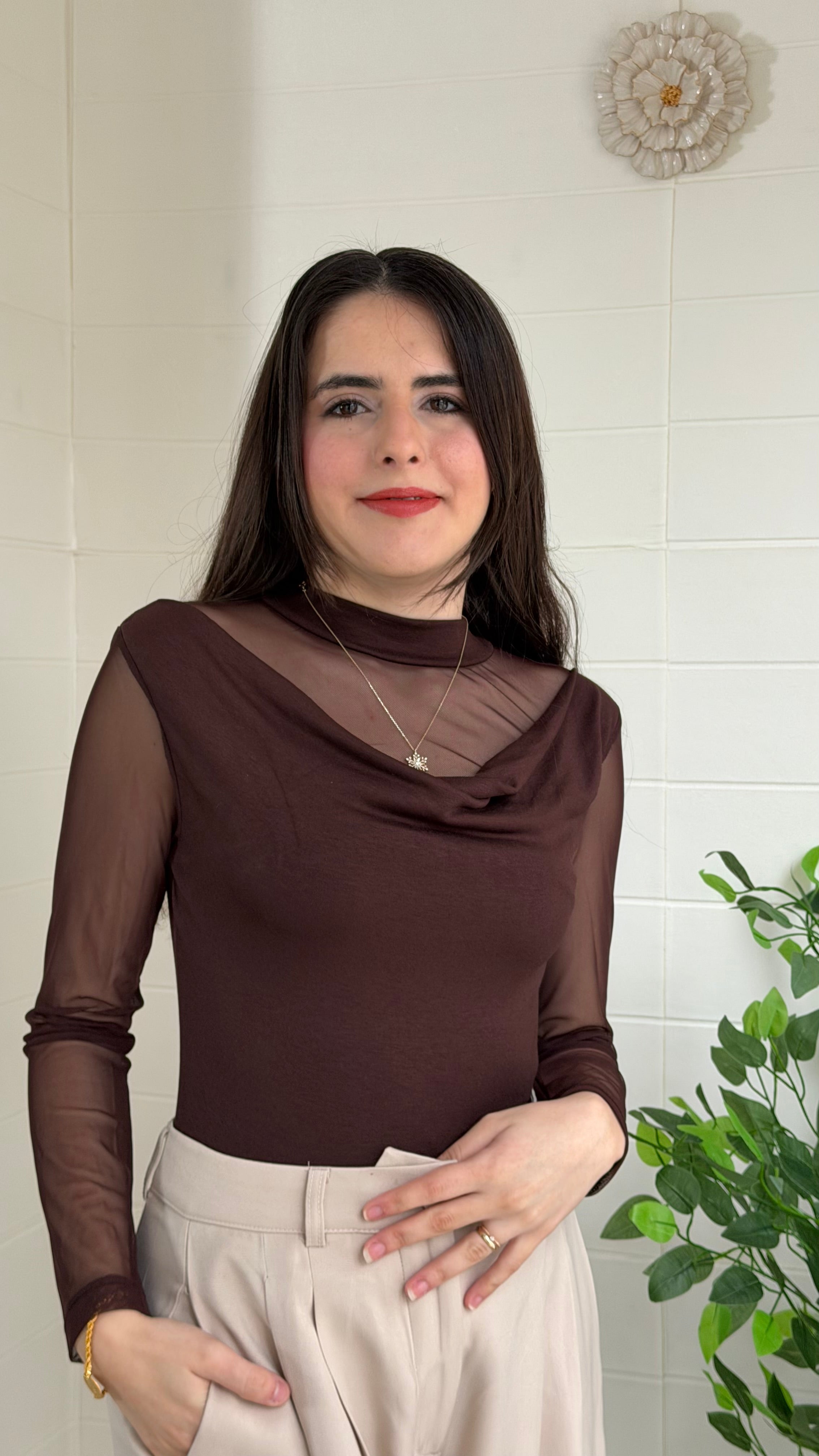 Tül Garnili Degaje Yaka Bluz