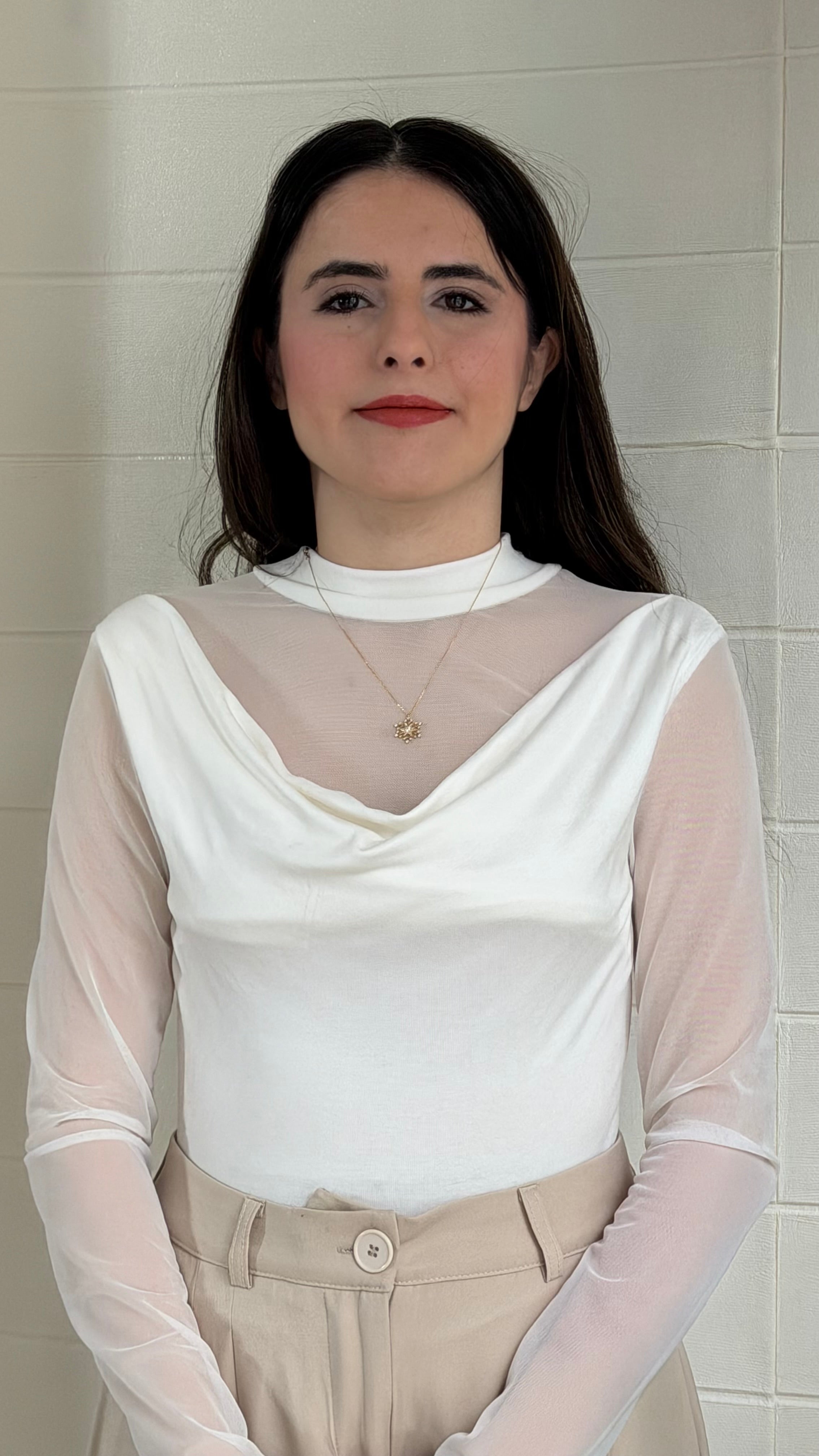 Tül Garnili Degaje Yaka Bluz