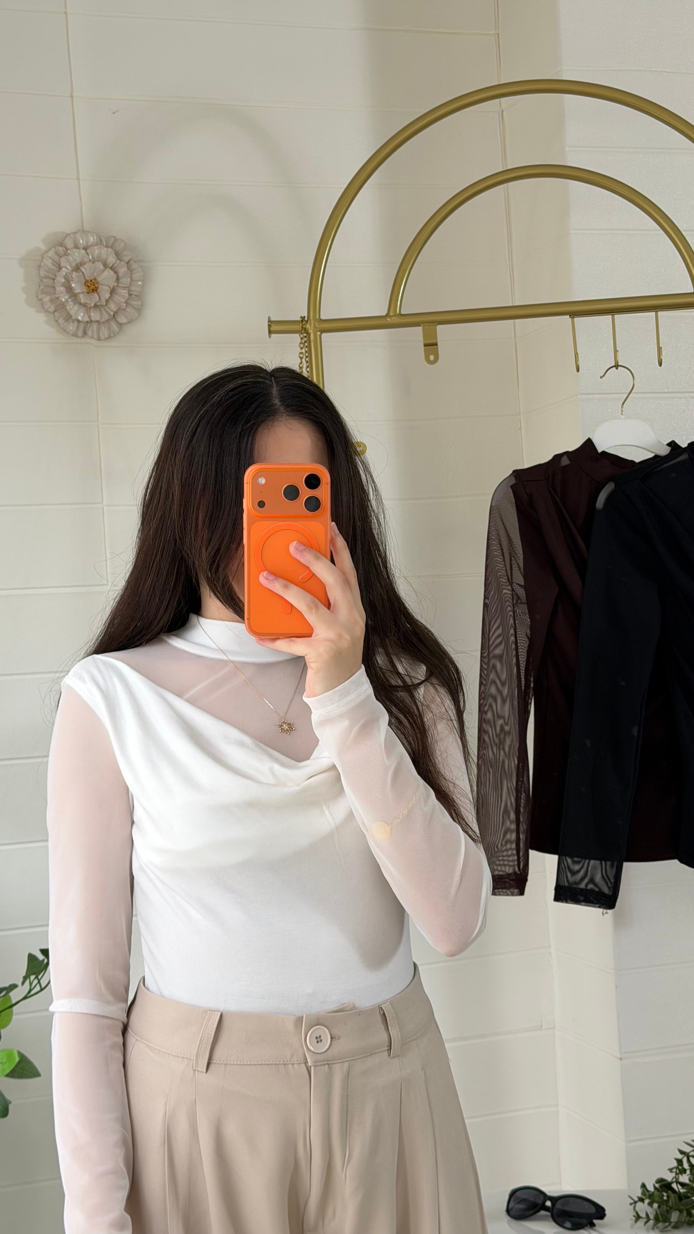 Tül Garnili Degaje Yaka Bluz