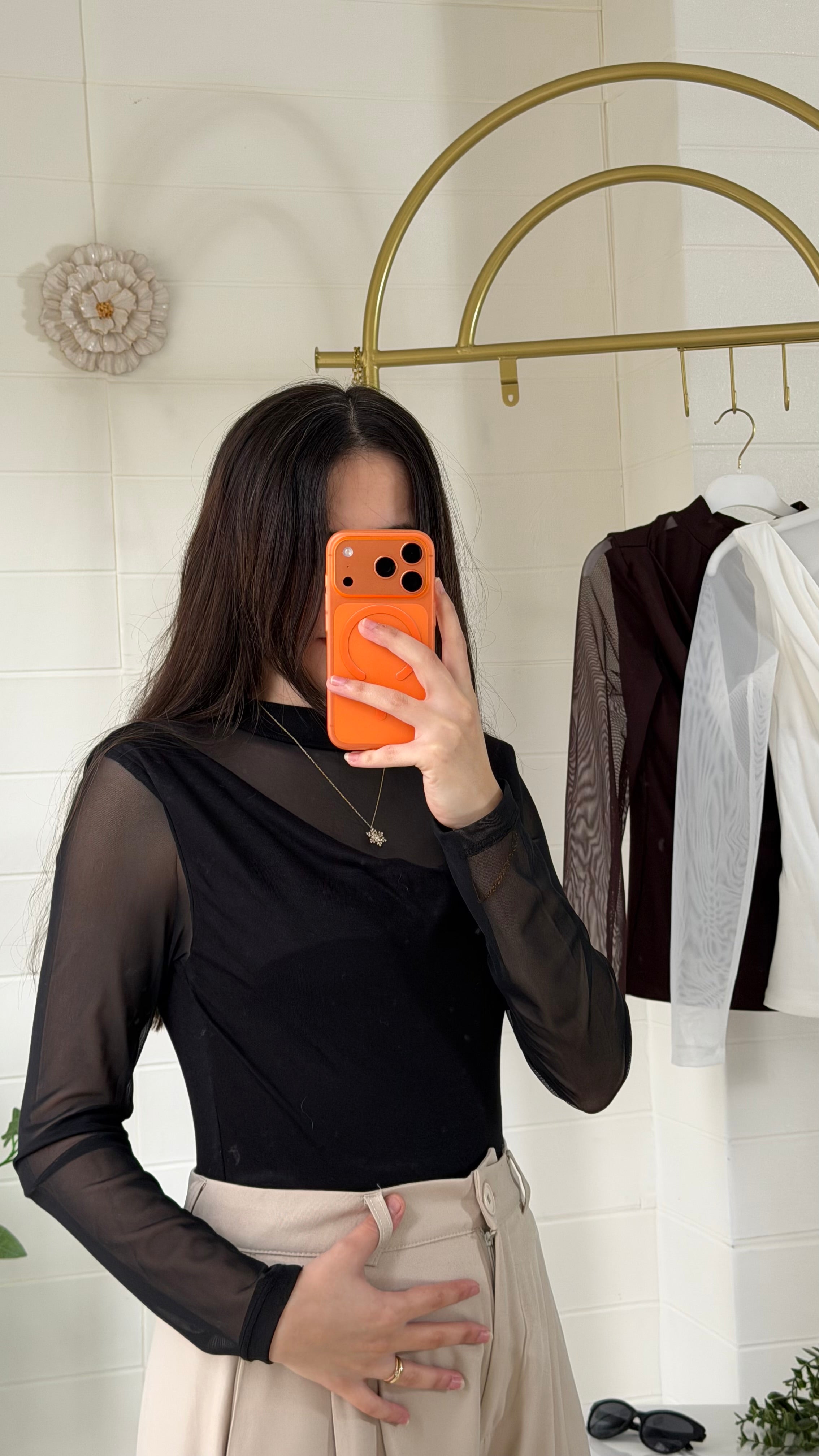 Tül Garnili Degaje Yaka Bluz