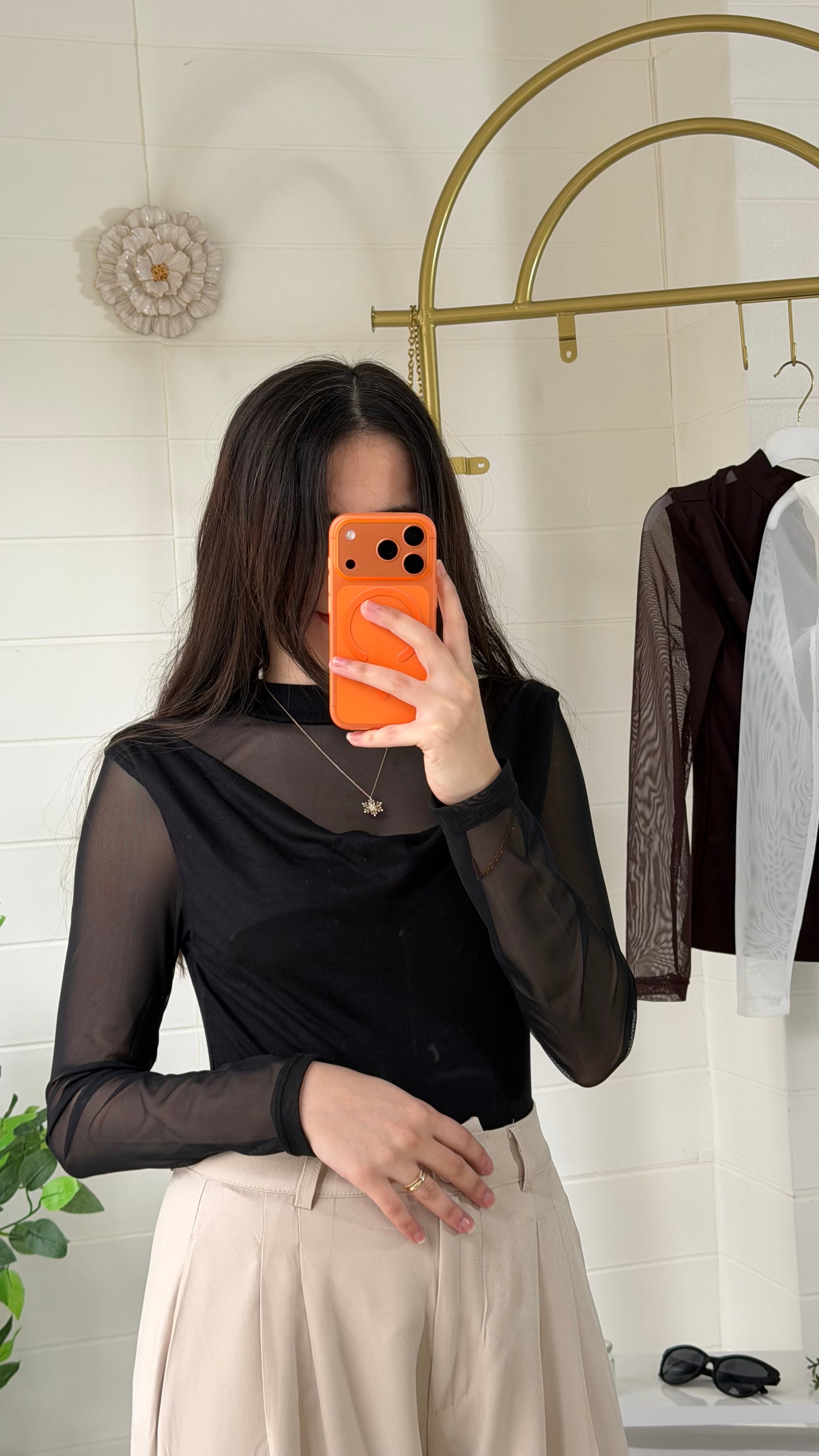 Tül Garnili Degaje Yaka Bluz