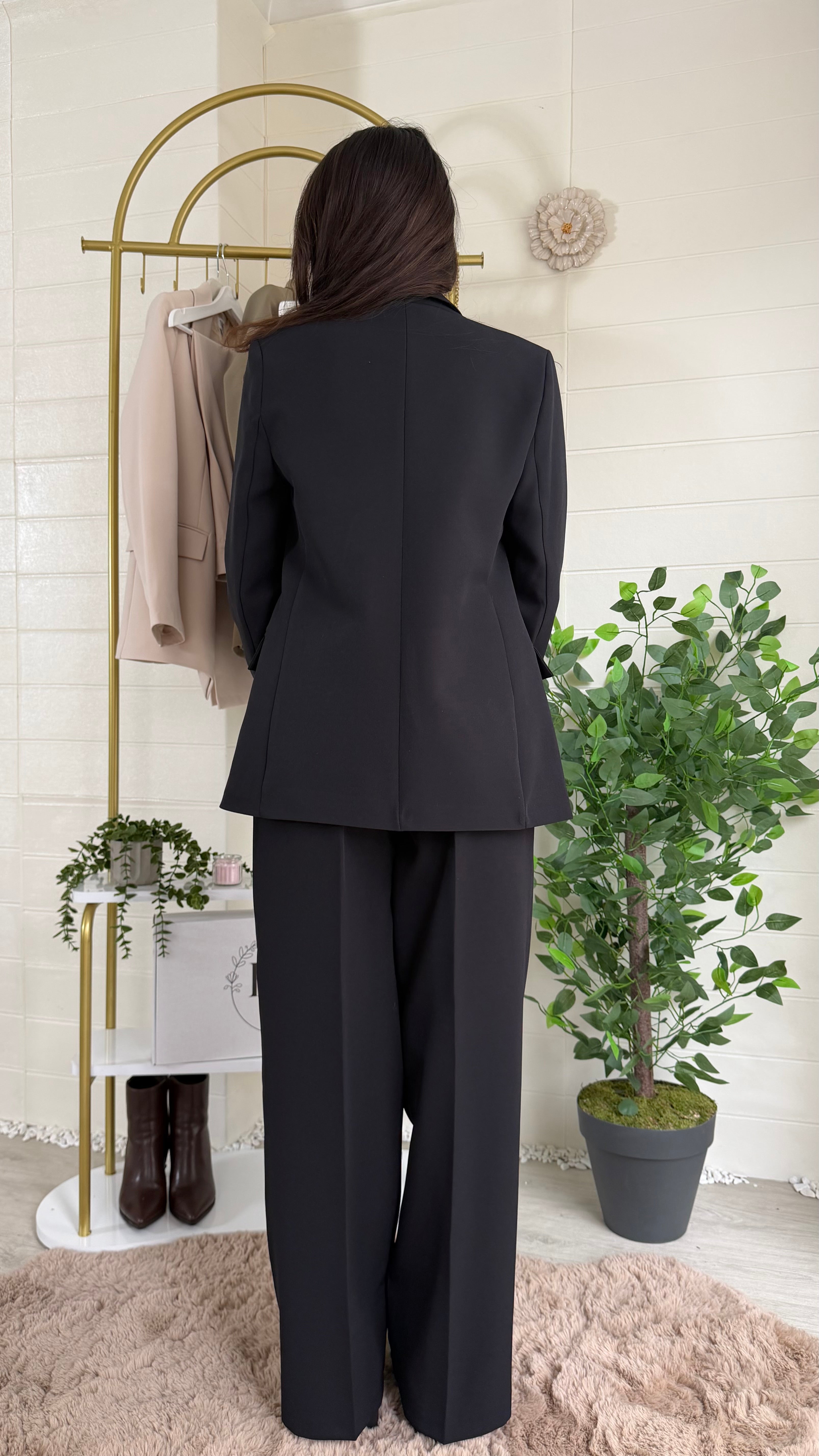 Çizgili Astarlı Blazer Ceket & Pileli Palazzo Pantolon Takım / Siyah