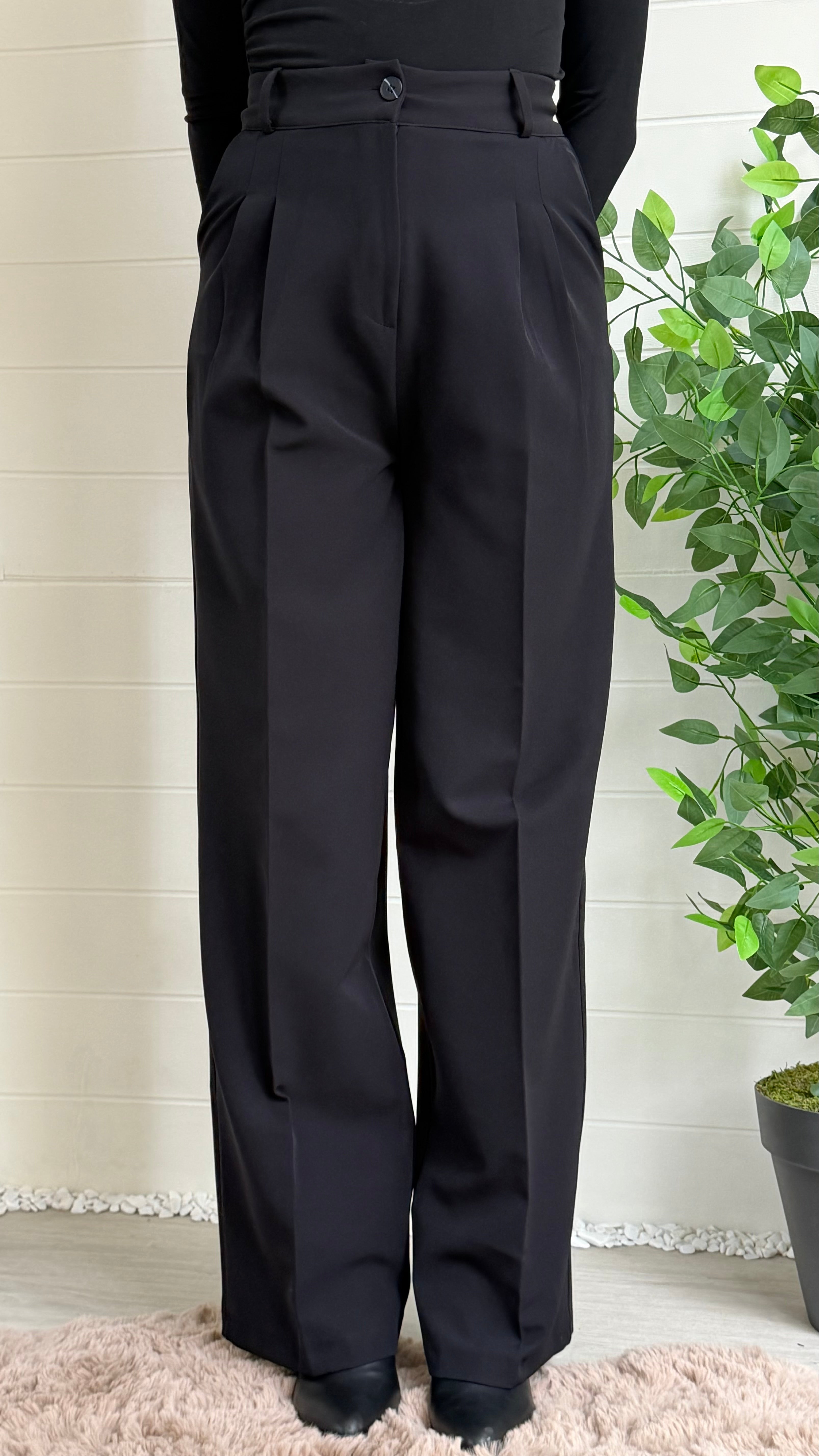 Çizgili Astarlı Blazer Ceket & Pileli Palazzo Pantolon Takım / Siyah