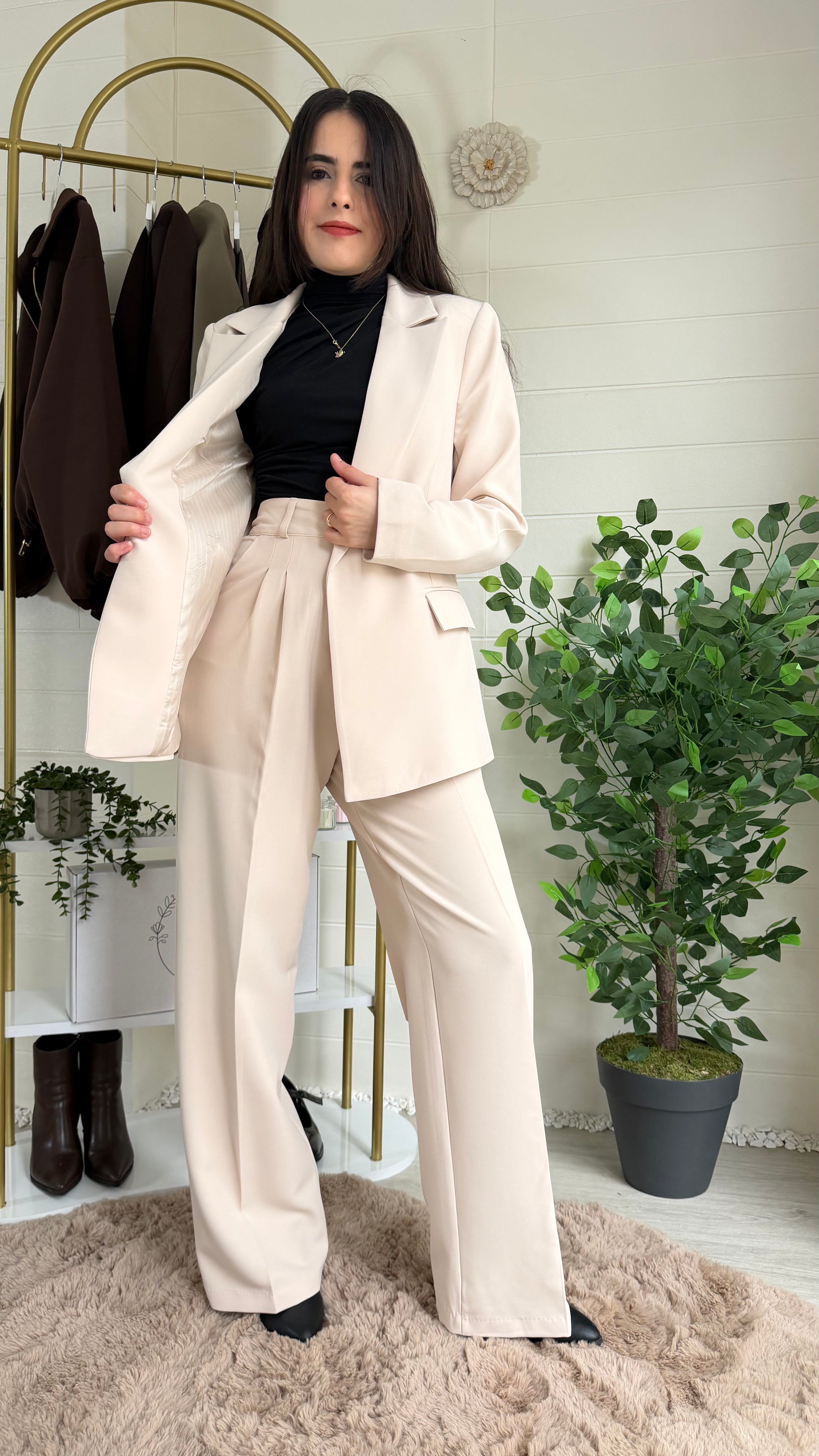 Çizgili Astarlı Blazer Ceket & Pileli Palazzo Pantolon Takım / Bej