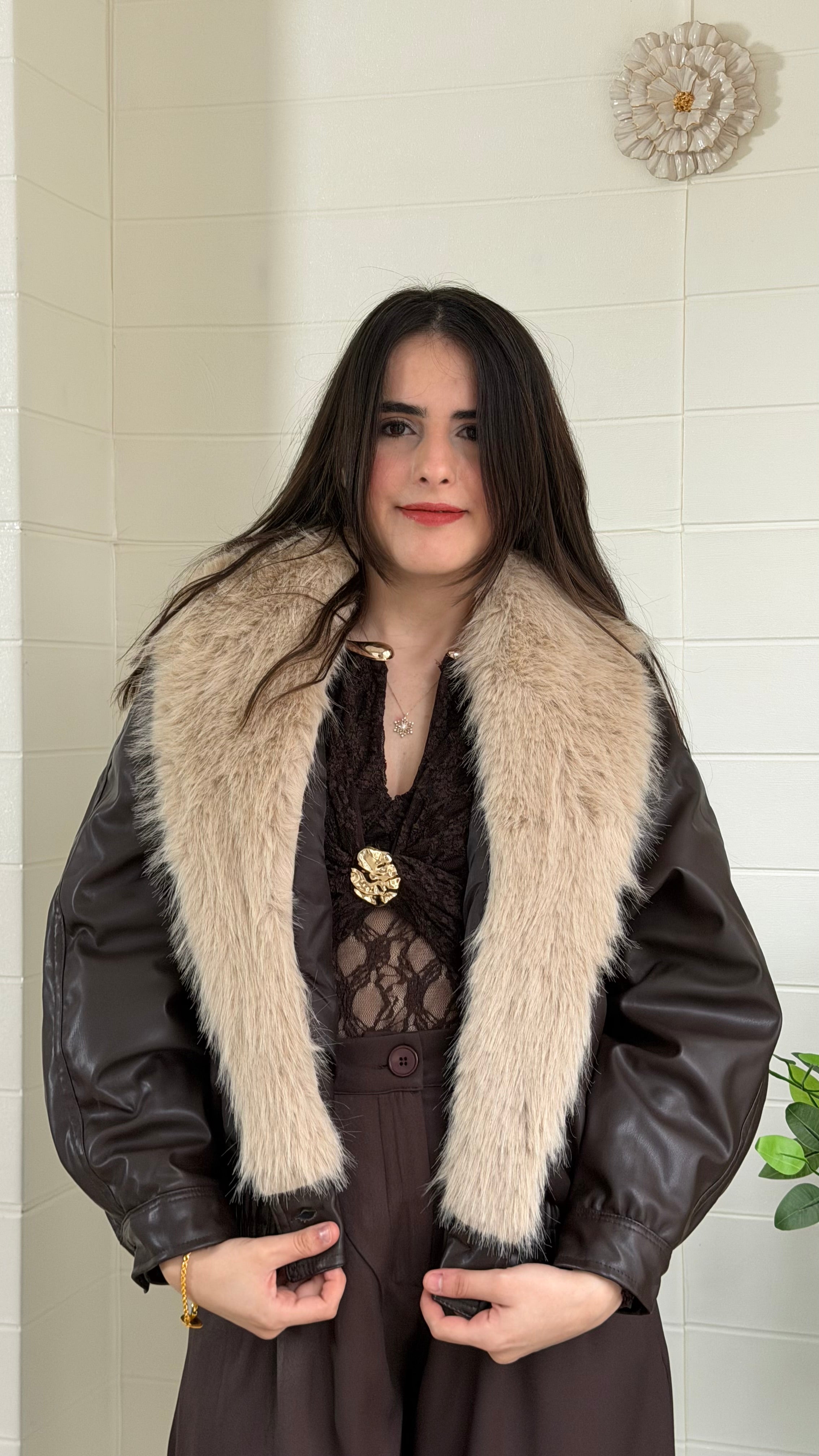 Yakası Kürklü Mont