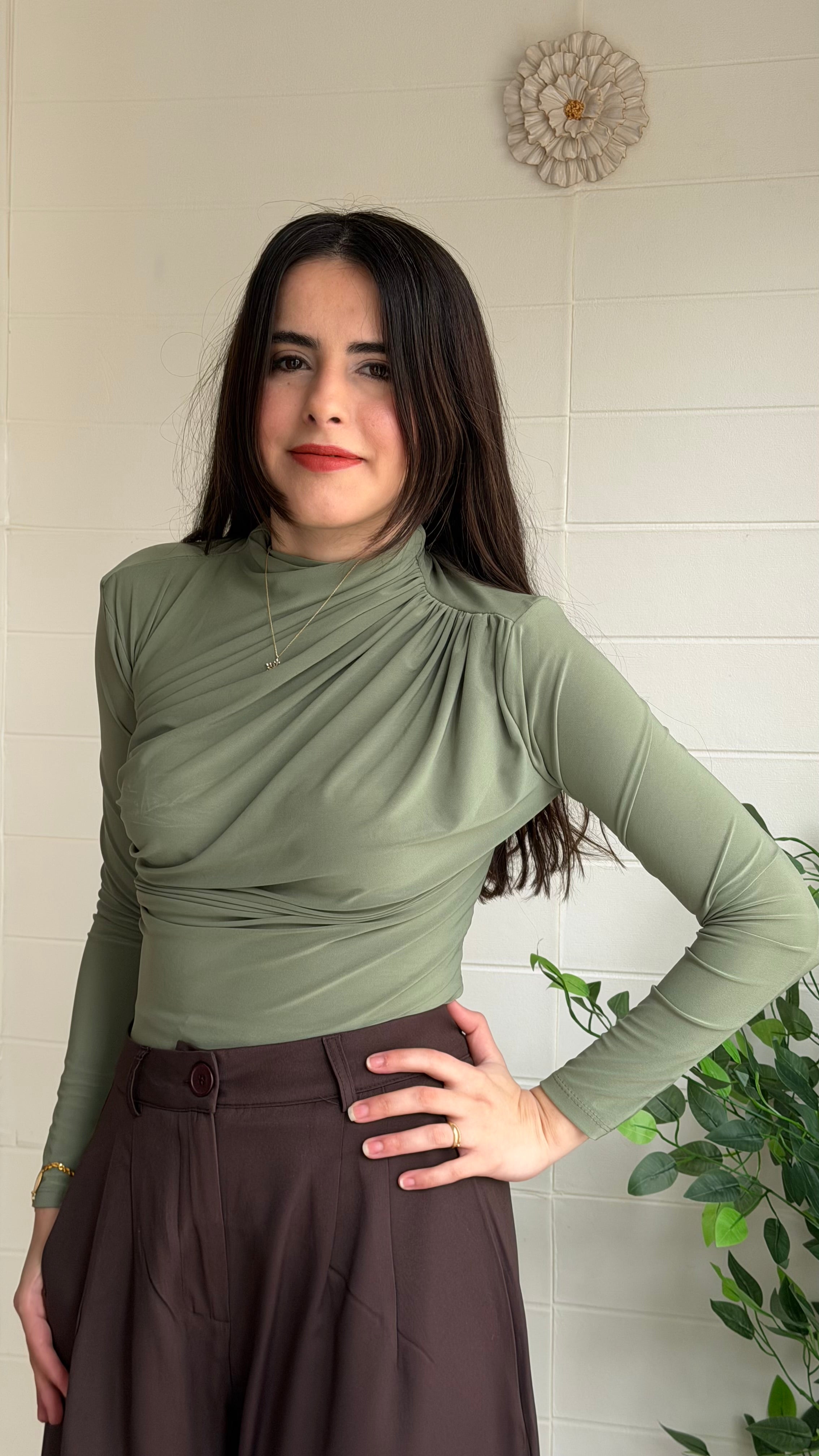 Omuz ve Bel Pile Bluz