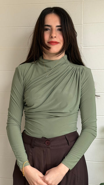 Omuz ve Bel Pile Bluz