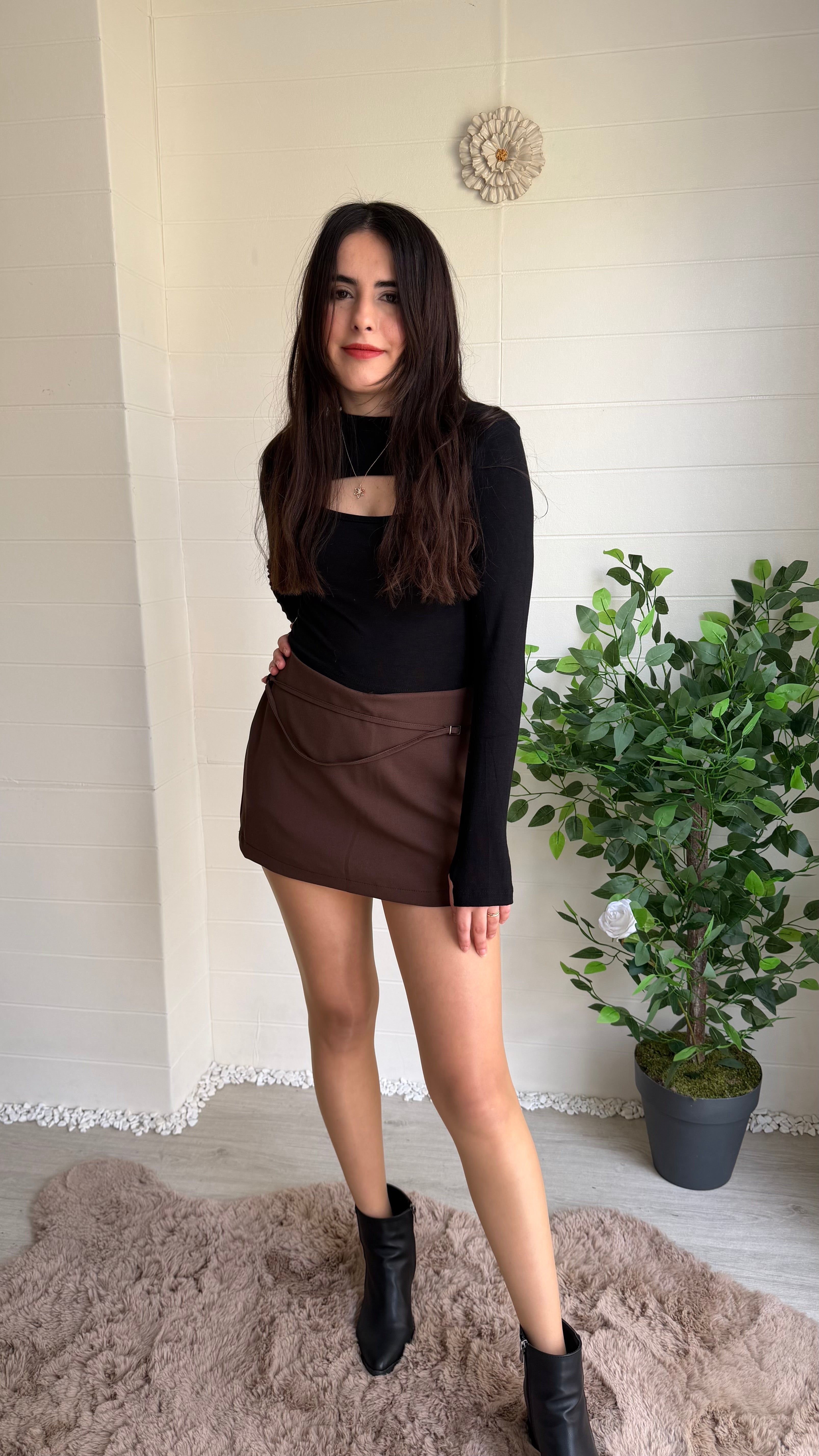 Kemer Detaylı Şort Etek