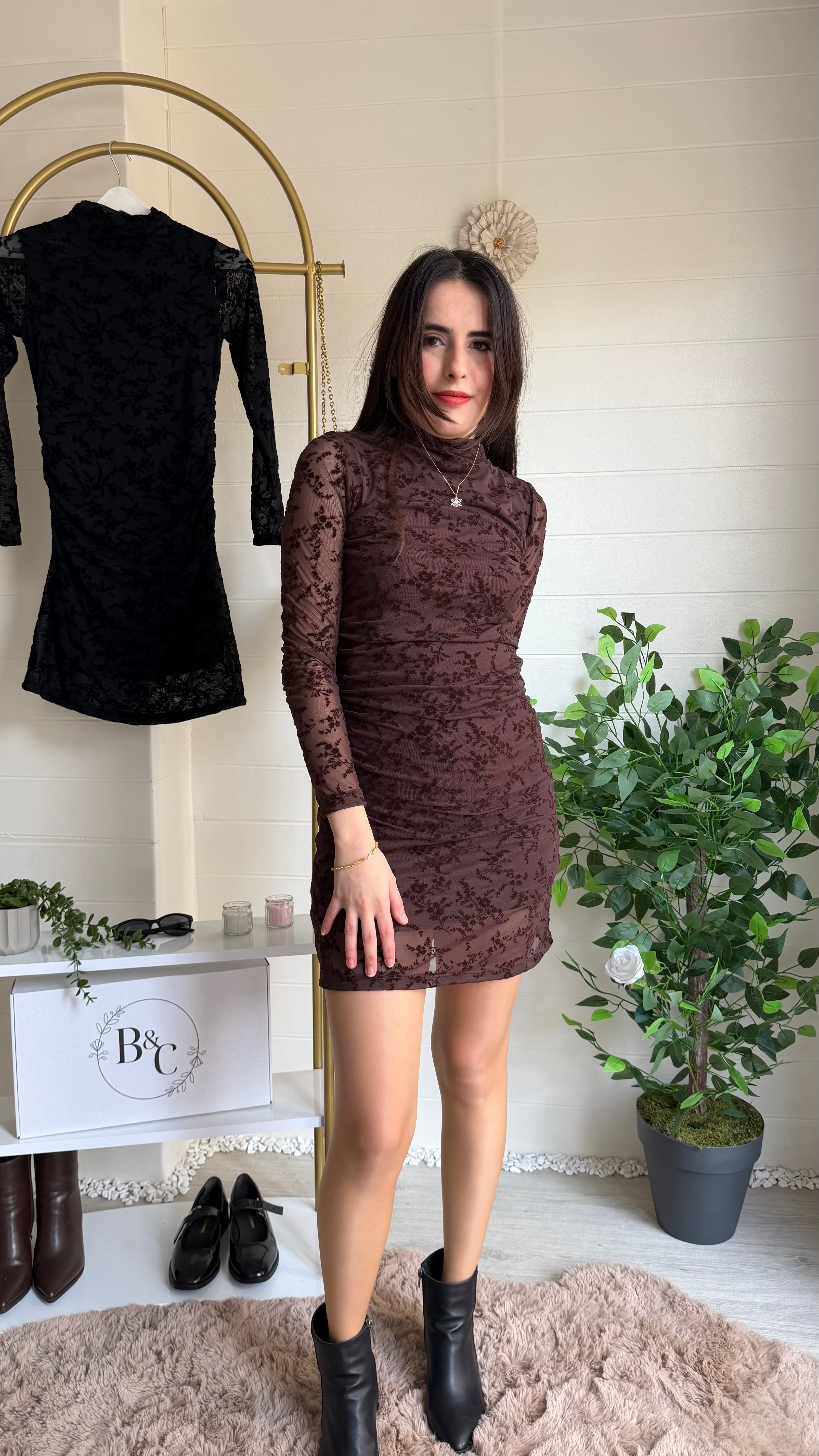 Çiçekli Mini Flok Baskı Elbise