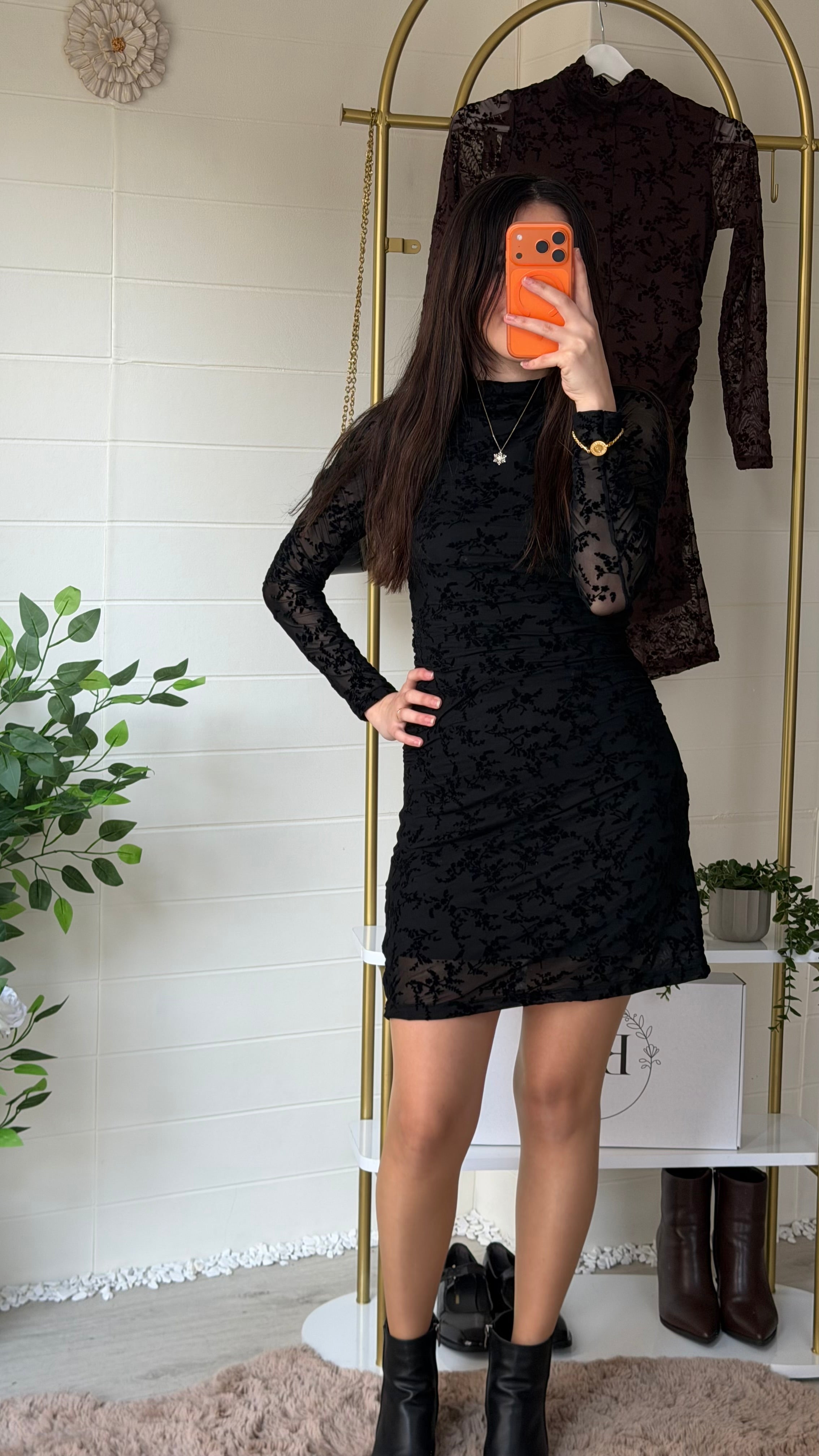 Çiçekli Mini Flok Baskı Elbise