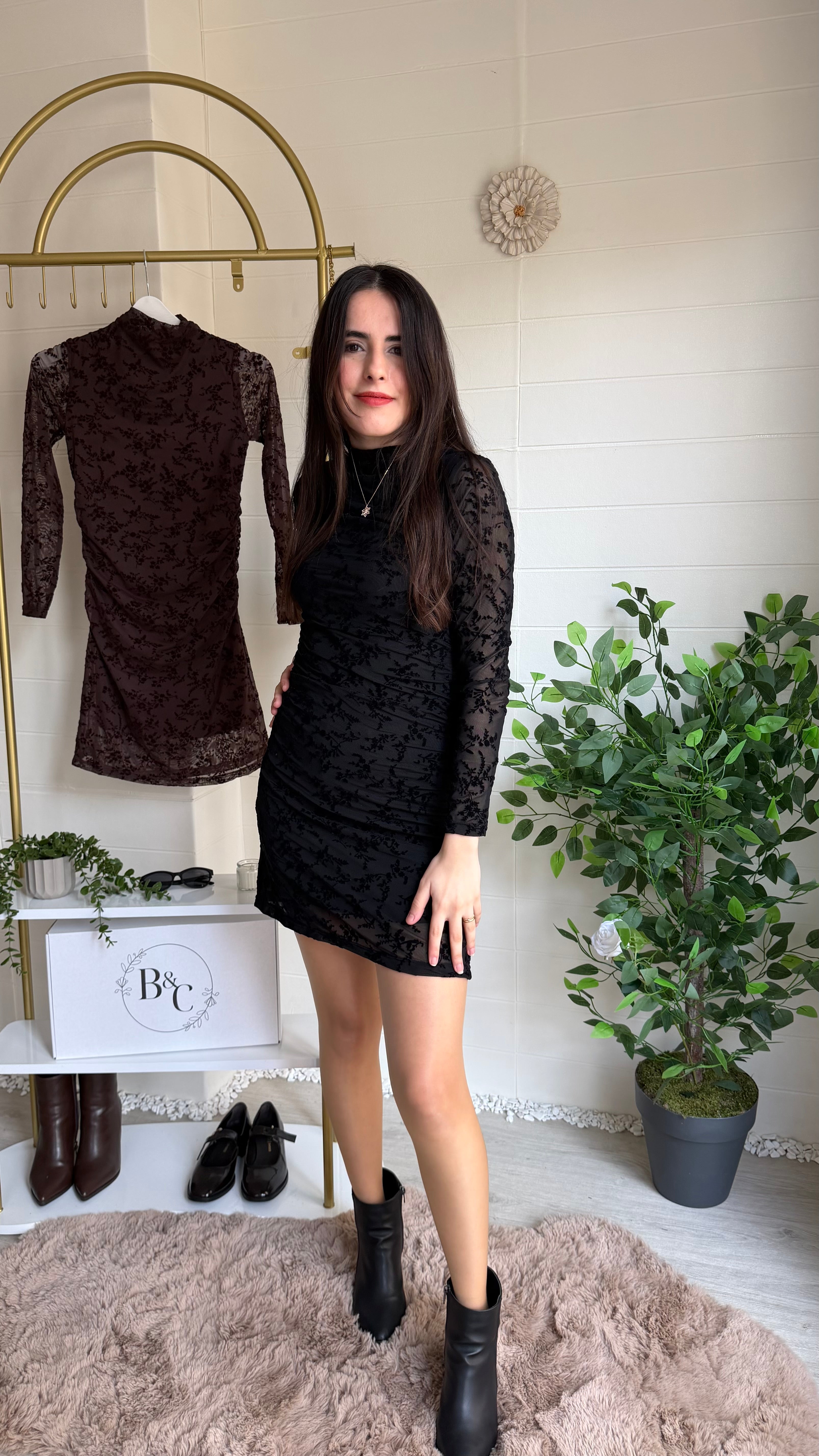 Çiçekli Mini Flok Baskı Elbise