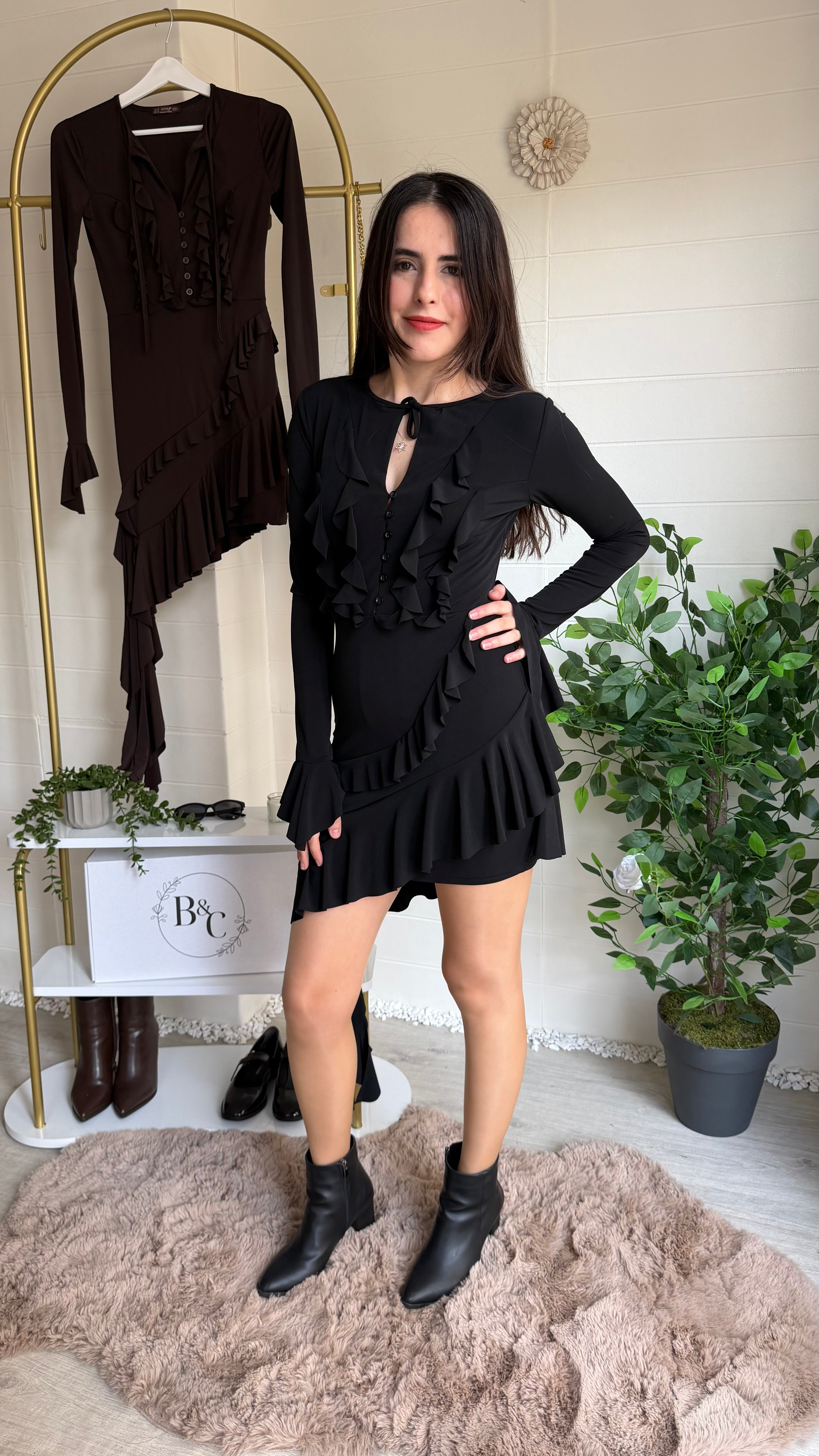 Fırfırlı Asimetrik Elbise