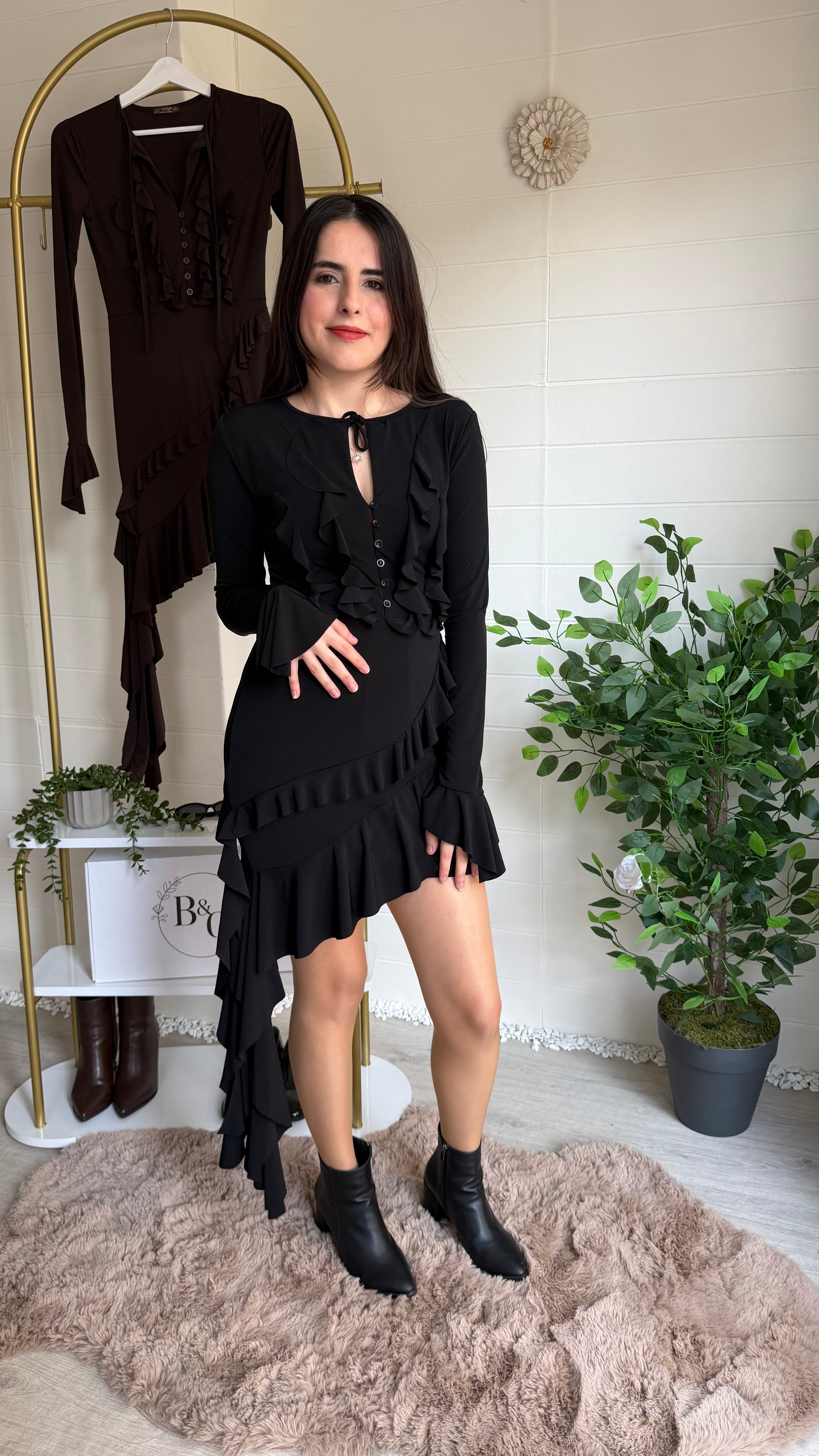 Fırfırlı Asimetrik Elbise