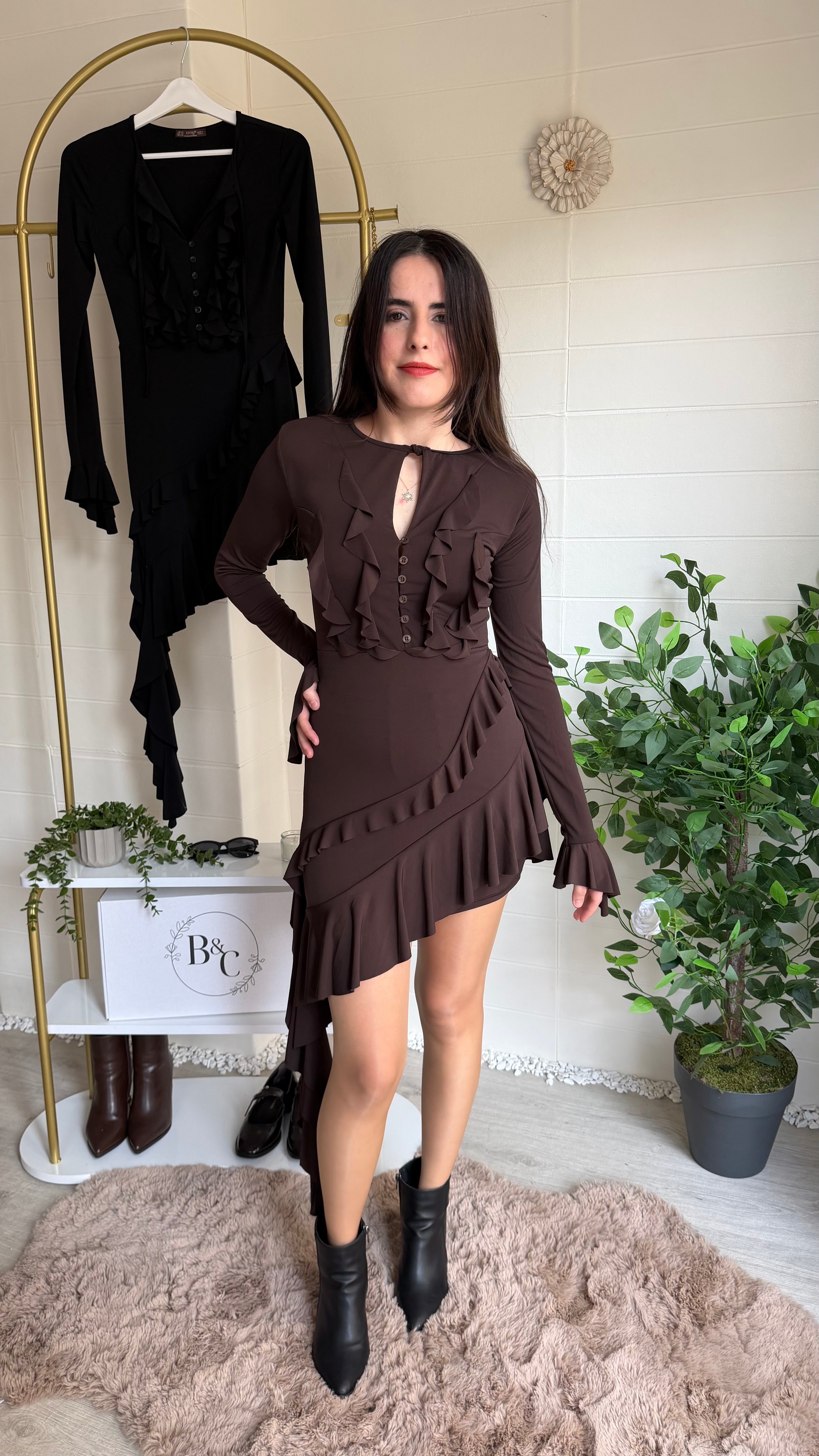 Fırfırlı Asimetrik Elbise