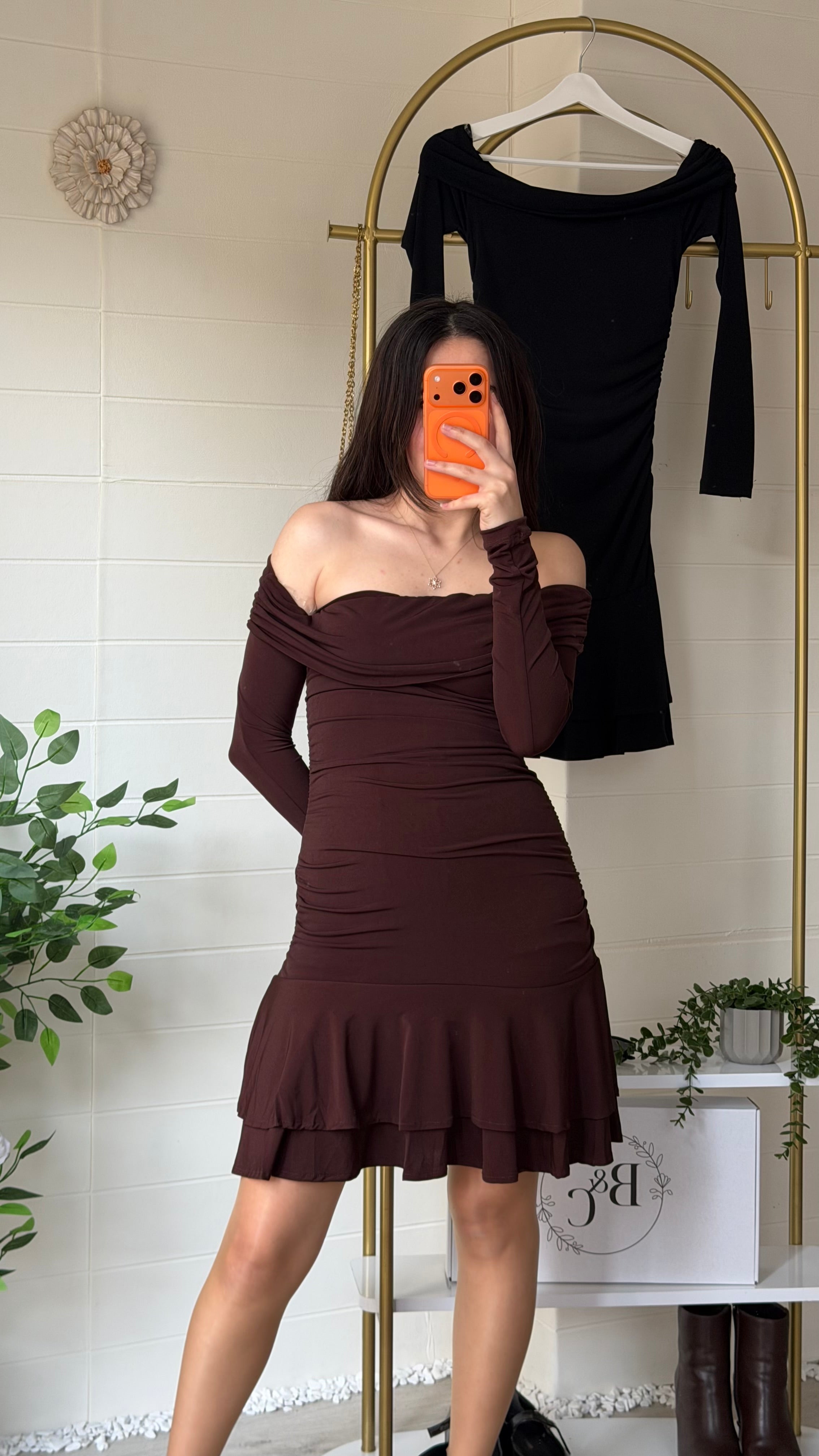 Madonna Yaka Fırfırlı Mini Elbise