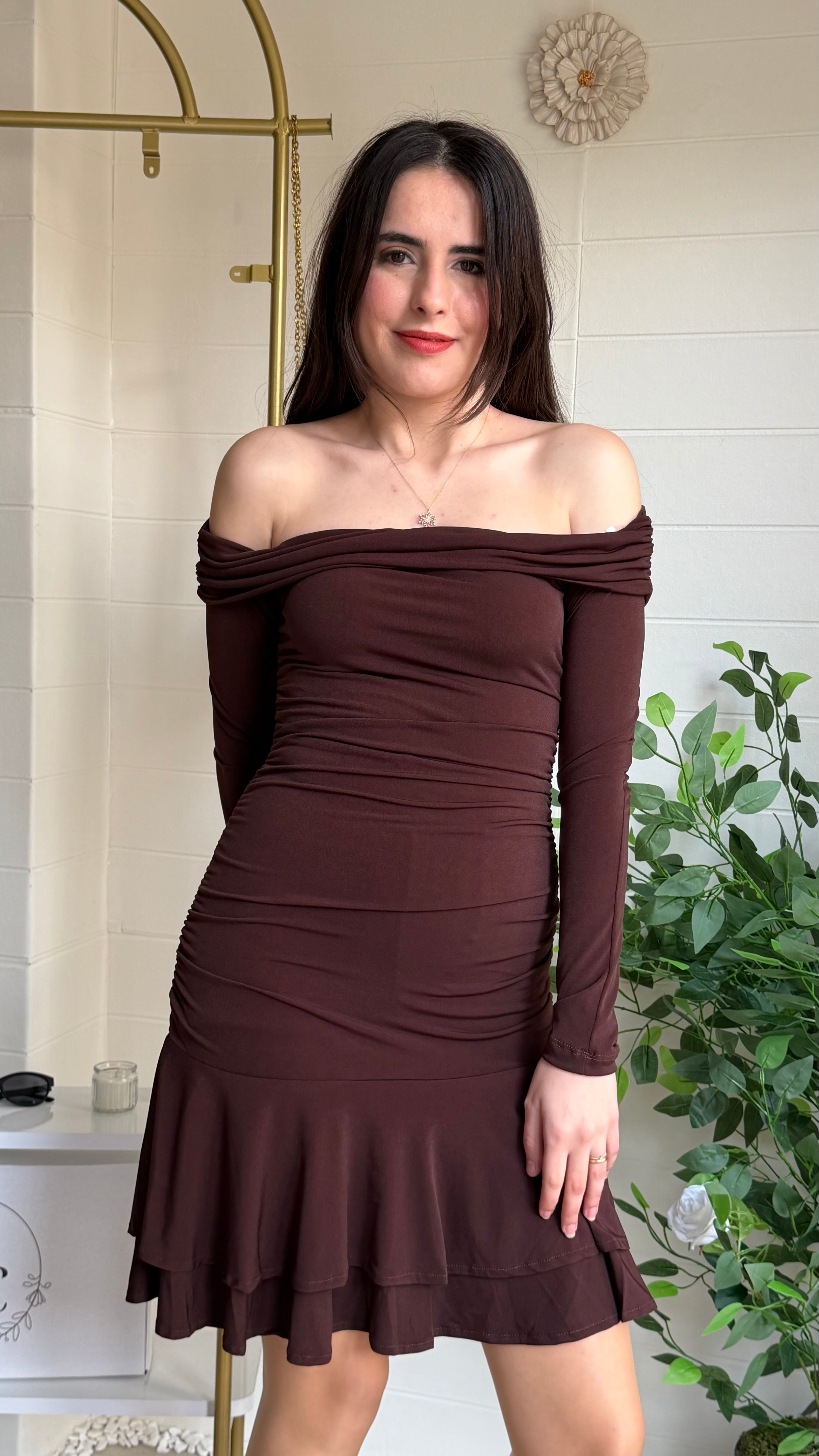 Madonna Yaka Fırfırlı Mini Elbise