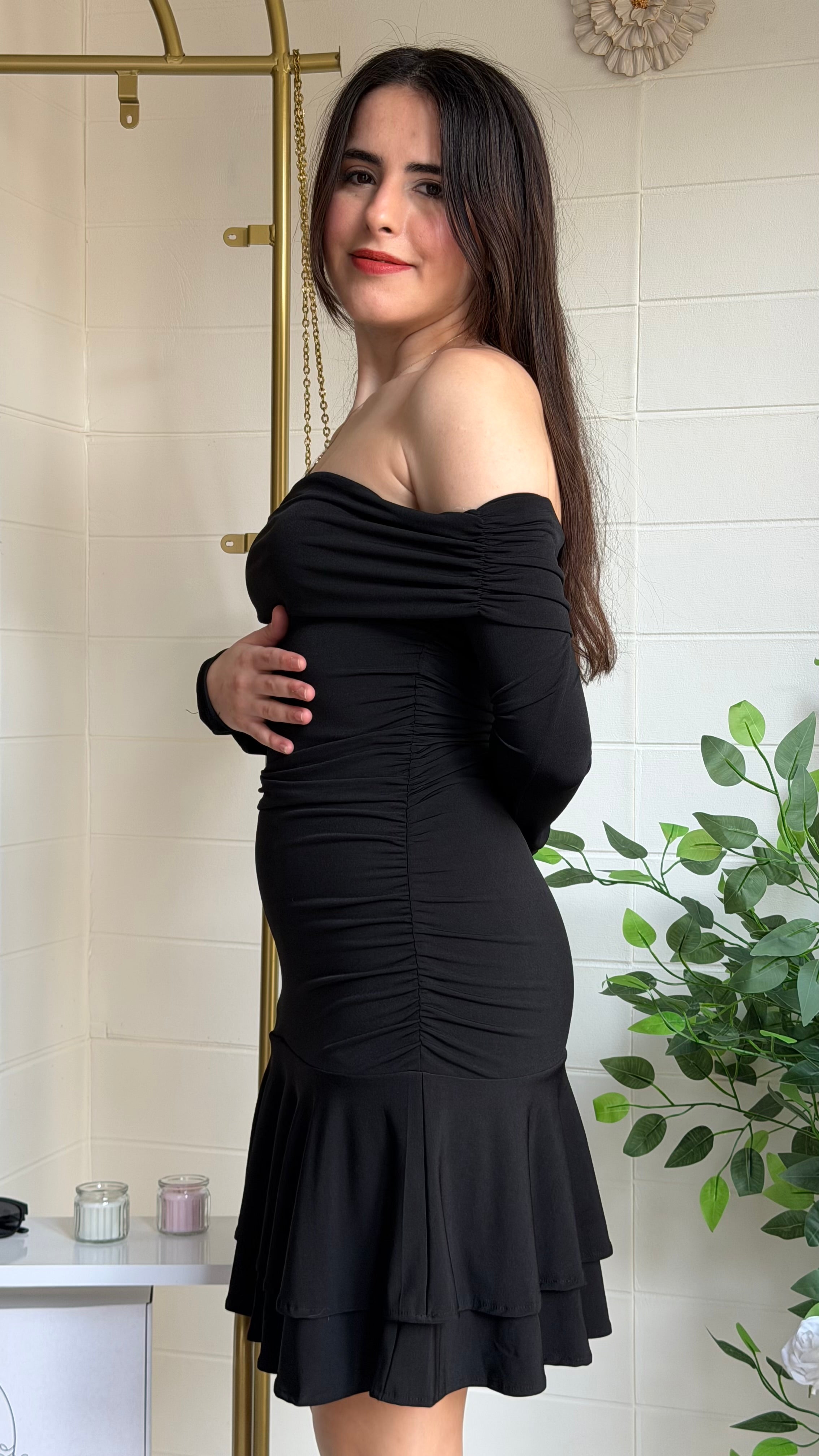 Madonna Yaka Fırfırlı Mini Elbise