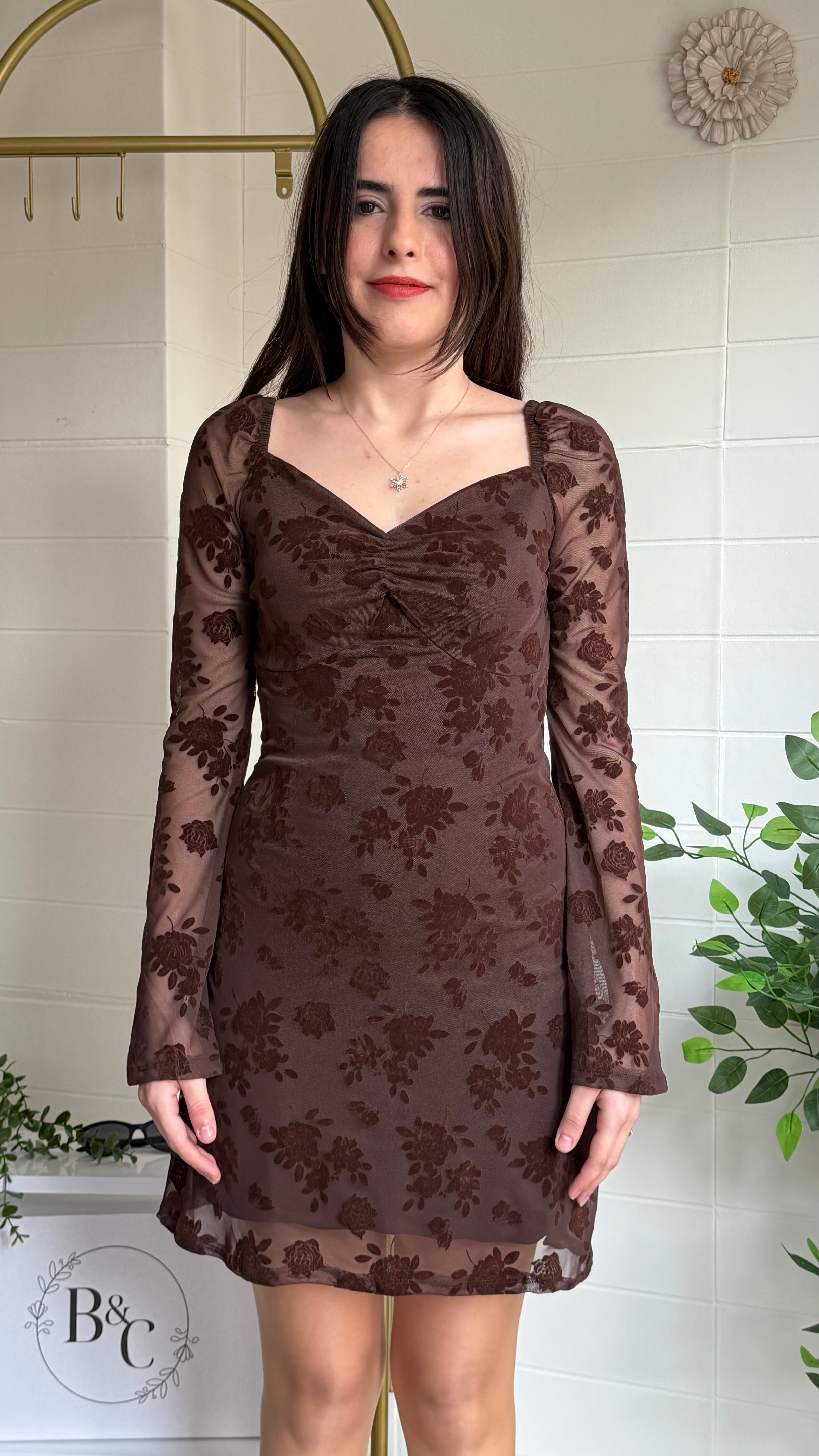 Tül Flok Göğsü Büzgülü Kısa Elbise