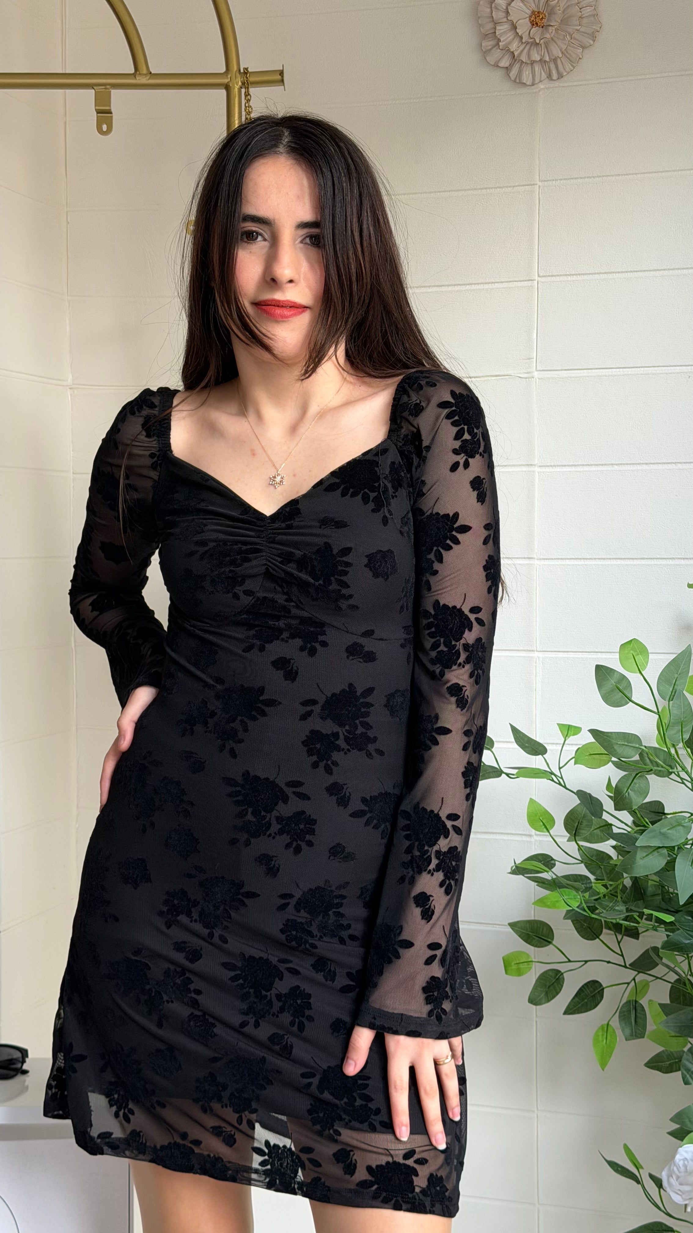 Tül Flok Göğsü Büzgülü Kısa Elbise