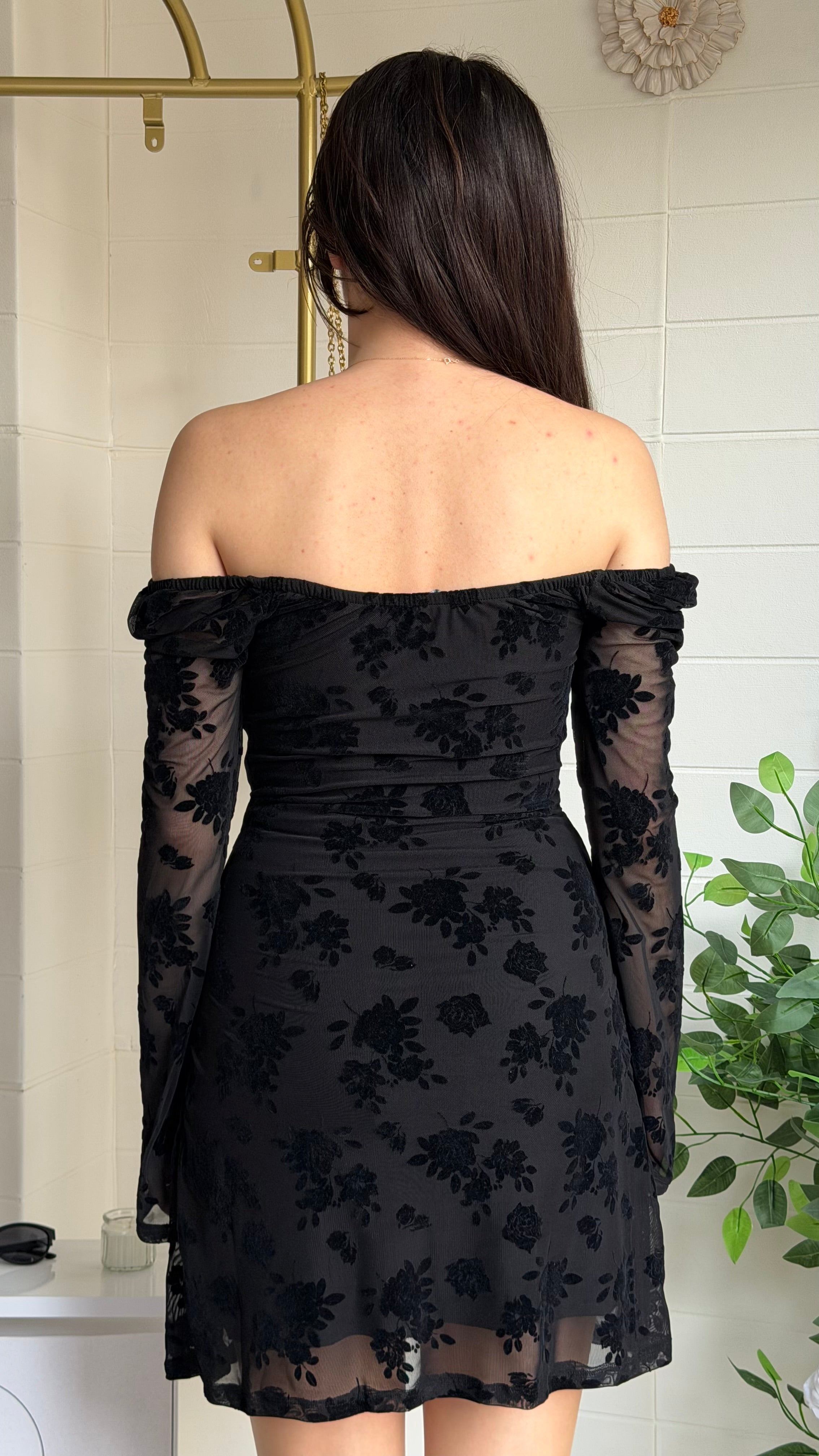 Tül Flok Göğsü Büzgülü Kısa Elbise