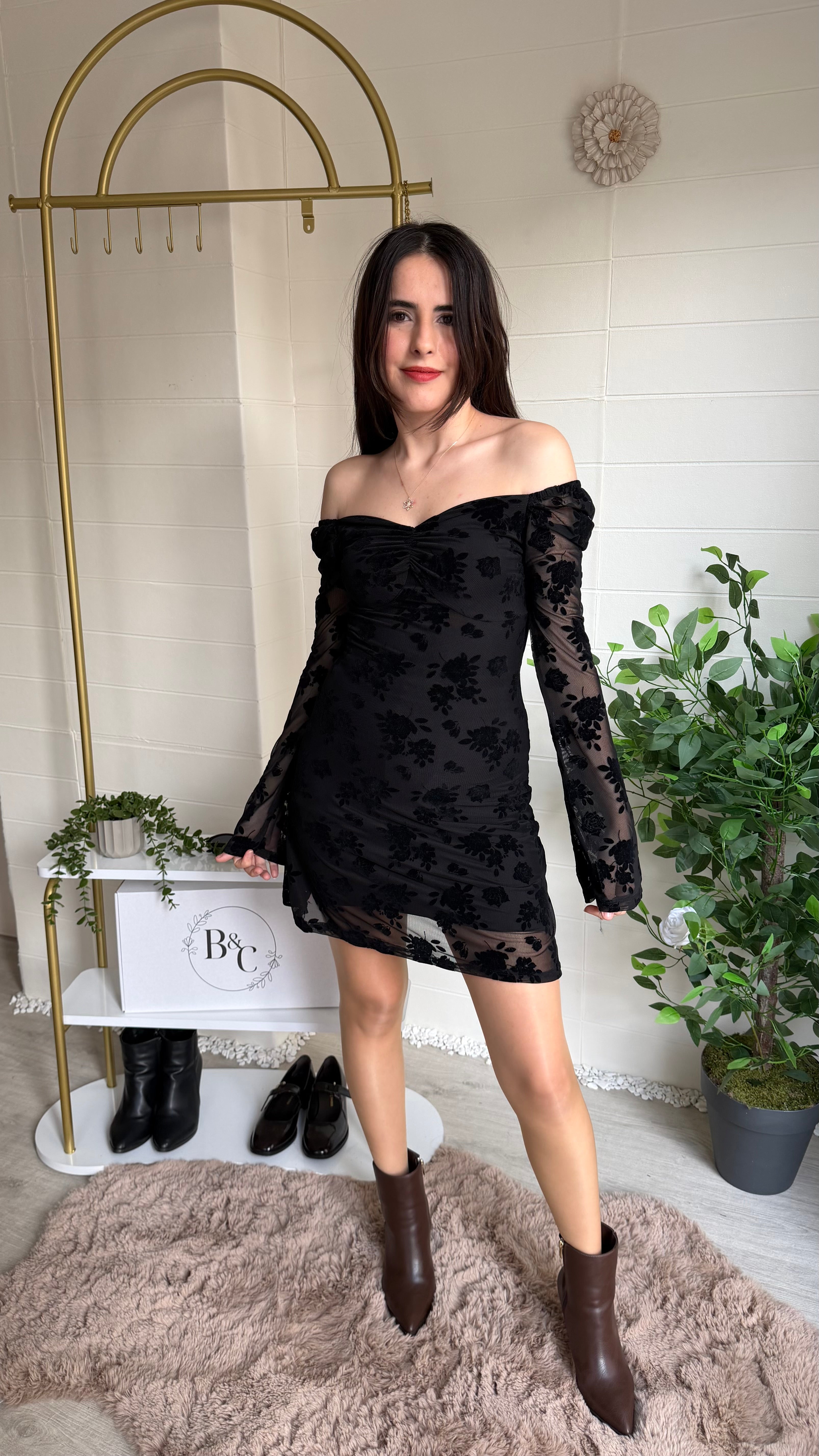 Tül Flok Göğsü Büzgülü Kısa Elbise